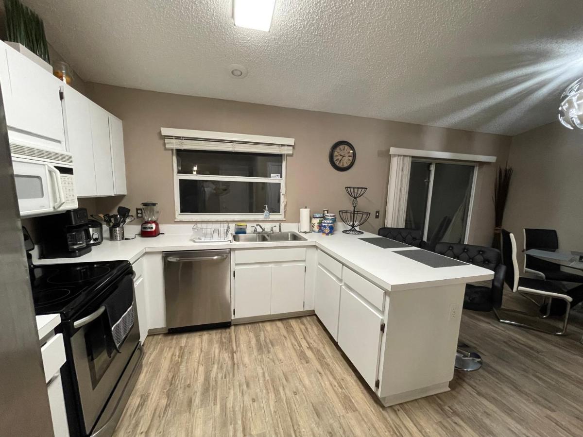 Cozy 3 Bedroom Home Close To Everything In Tampa! Exteriör bild
