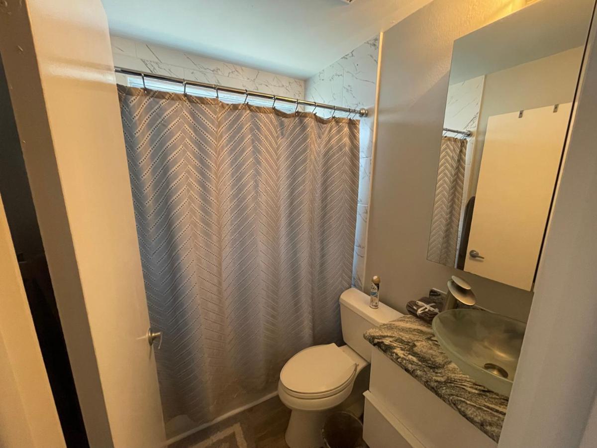 Cozy 3 Bedroom Home Close To Everything In Tampa! Exteriör bild