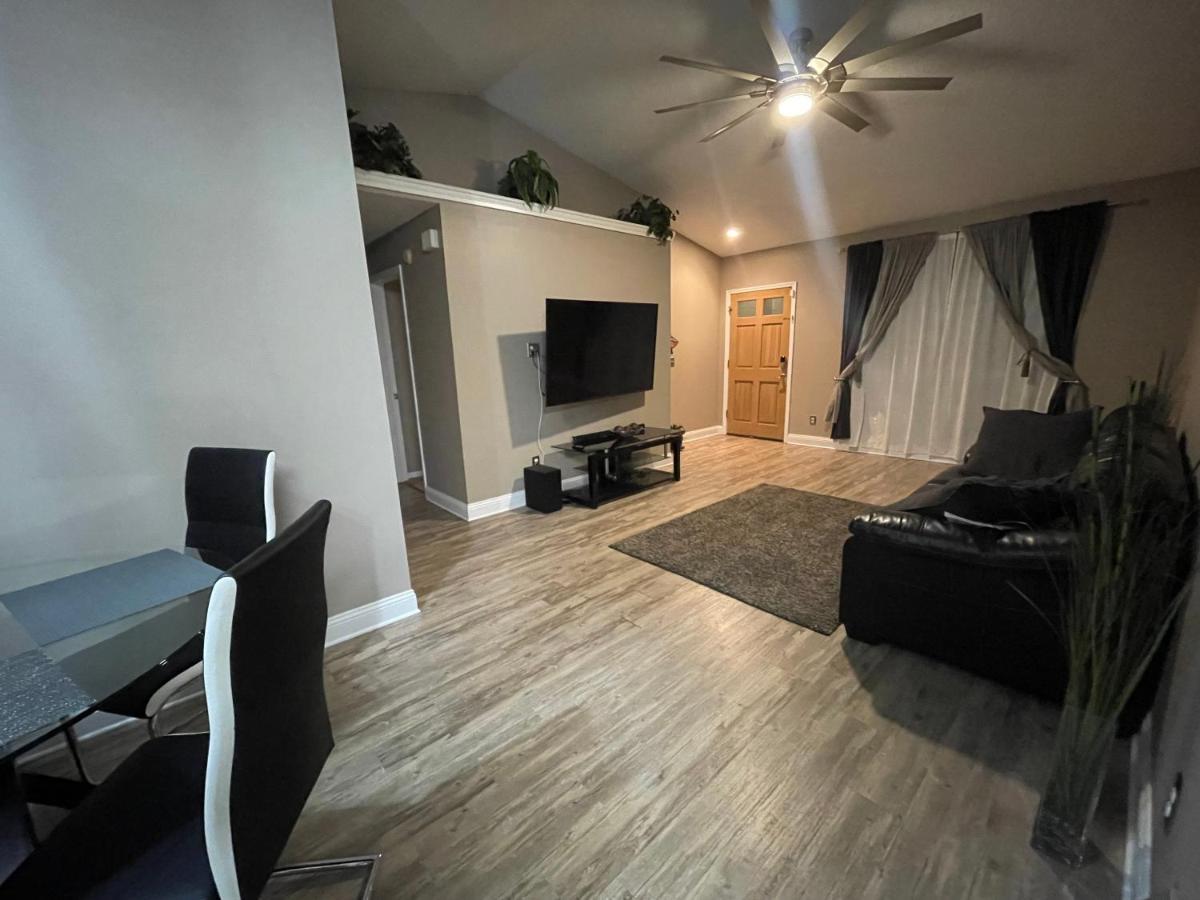 Cozy 3 Bedroom Home Close To Everything In Tampa! Exteriör bild